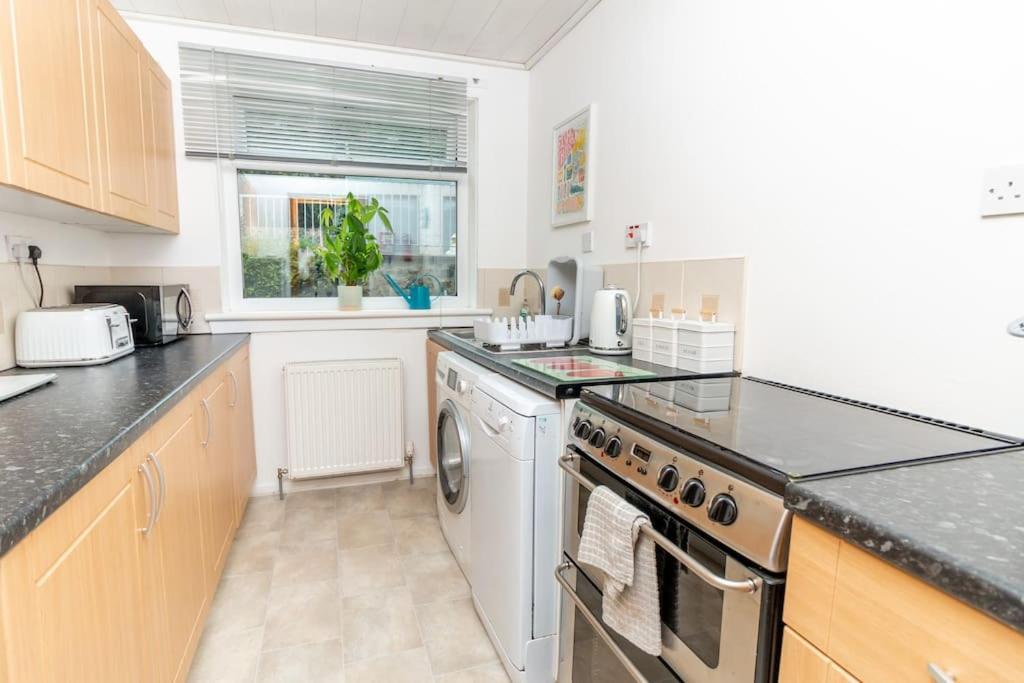 'Sunset View' Eclectic & Stylish One Bed Apartment Newport-On-Tay ภายนอก รูปภาพ